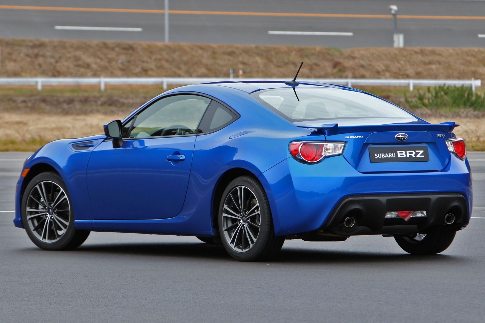 2015-subaru-brz-2 2015-subaru-brz-2