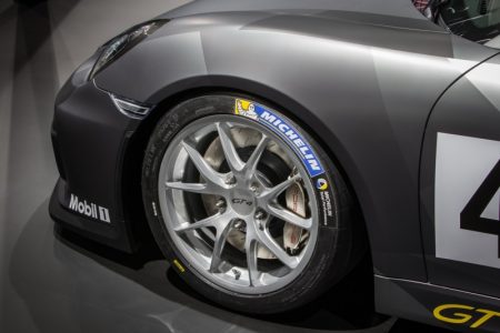 Porsche Cayman GT4 Clubsport: Nacido para la pista
