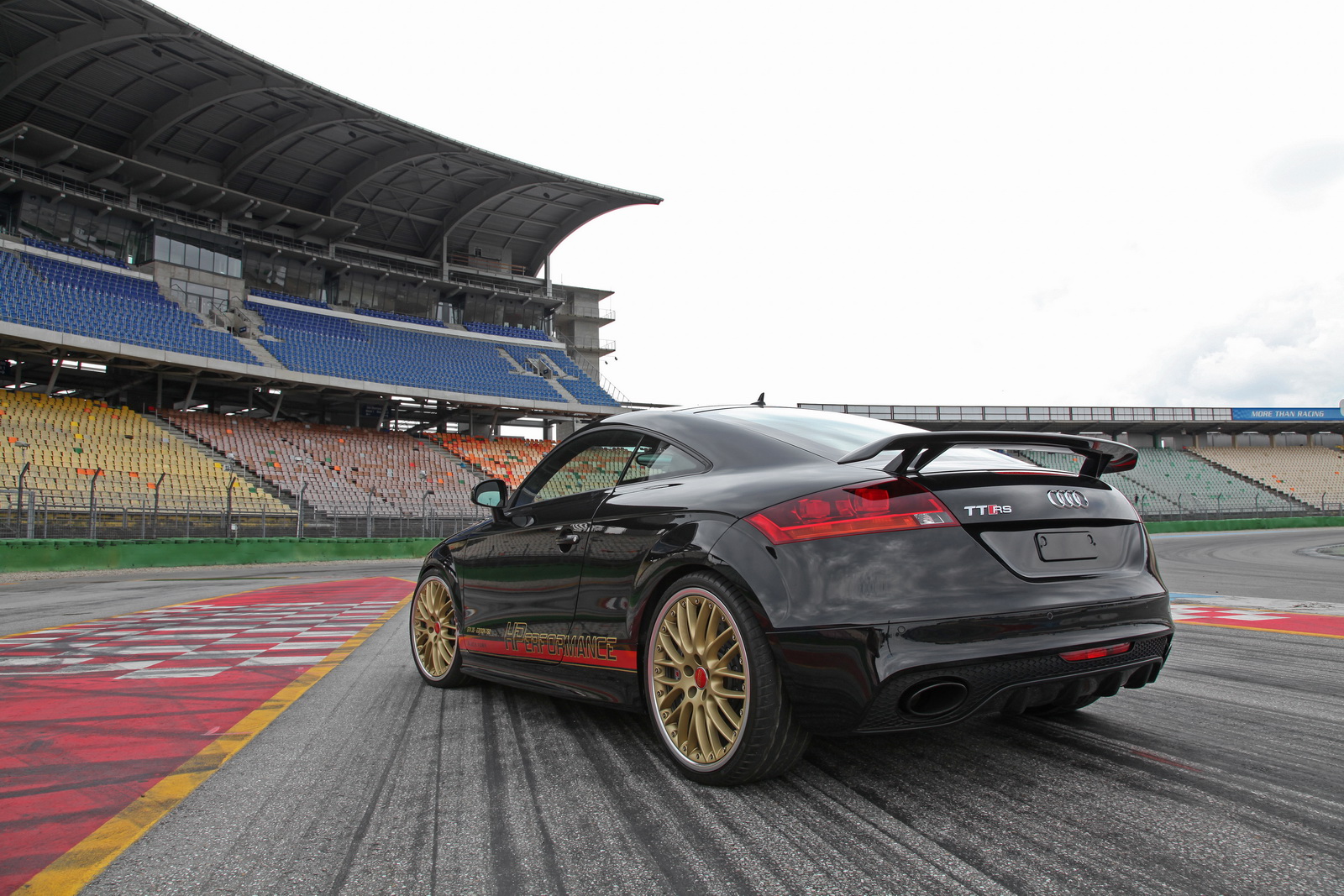 Este Audi TT RS de 750 CV te arrancará todas las pegatinas 2
