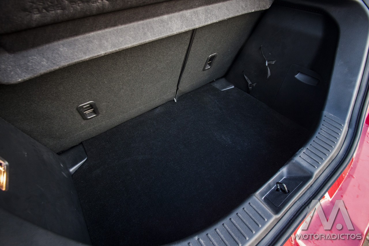 Prueba: Mazda 2 SkyActiv-G 75 CV Style+ (diseño, habitáculo, mecánica) 6