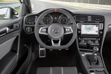 volkswagen-golf-gti-clubsport-2016-13