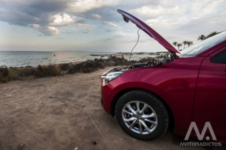 Prueba: Mazda 2 SkyActiv-G 75 CV Style+ (equipamiento, comportamiento, conclusión)