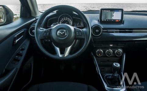 Prueba: Mazda 2 SkyActiv-G 75 CV Style+ (equipamiento, comportamiento, conclusión)