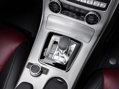 Mercedes-SLC-2016-24