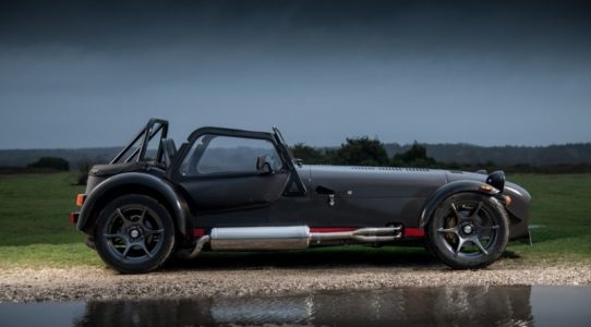 Caterham Seven 620S: 314 CV para 610 kg, tu cuello no estará preparado