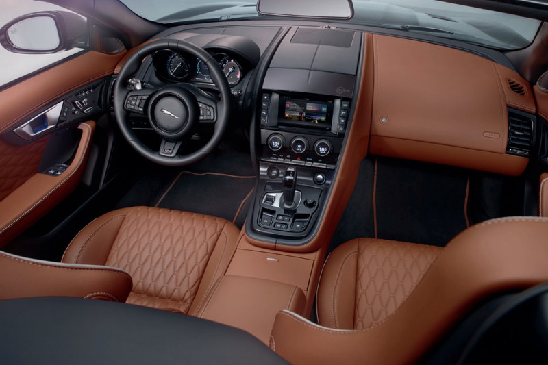 Jaguar F-Type SVR, primeras imágenes e información oficial 2