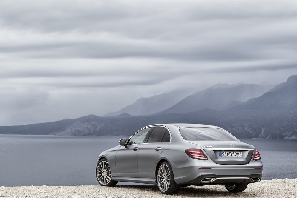 Oficial: nuevo Mercedes Clase E, primeras imágenes oficiales 2