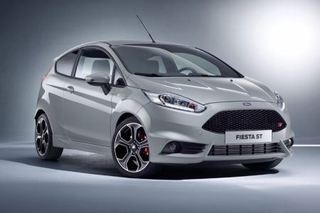 Ford Fiesta ST200: Uno de los hothatch más radicales recibe 18 CV extra y cambios estéticos