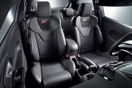 Ford-Fiesta-ST200-10