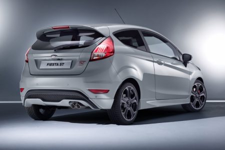 Ford Fiesta ST200: Uno de los hothatch más radicales recibe 18 CV extra y cambios estéticos