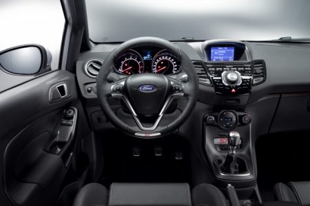 Ford-Fiesta-ST200-6