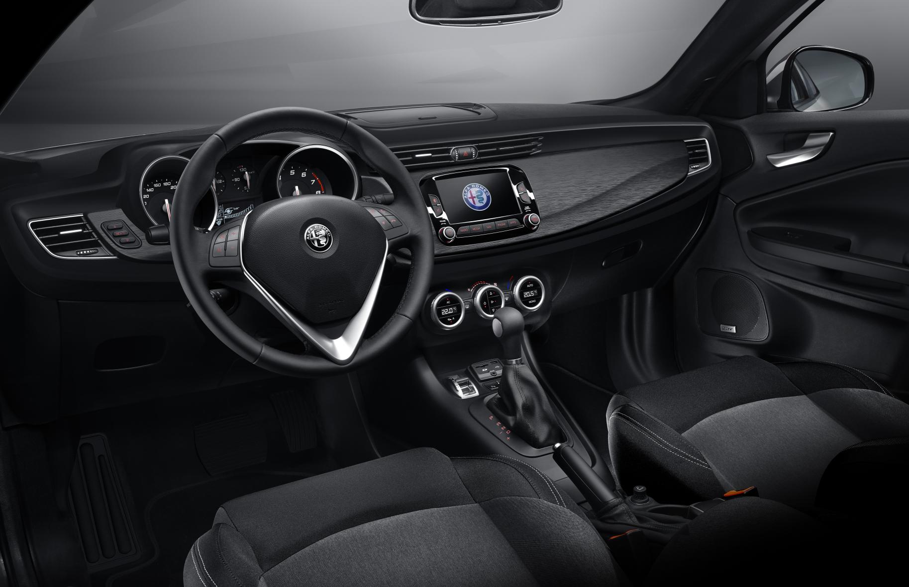 Alfa Romeo Giulietta 2016: Modificaciones estéticas leves y de equipamiento. ¿Qué hay de nuevo? 4