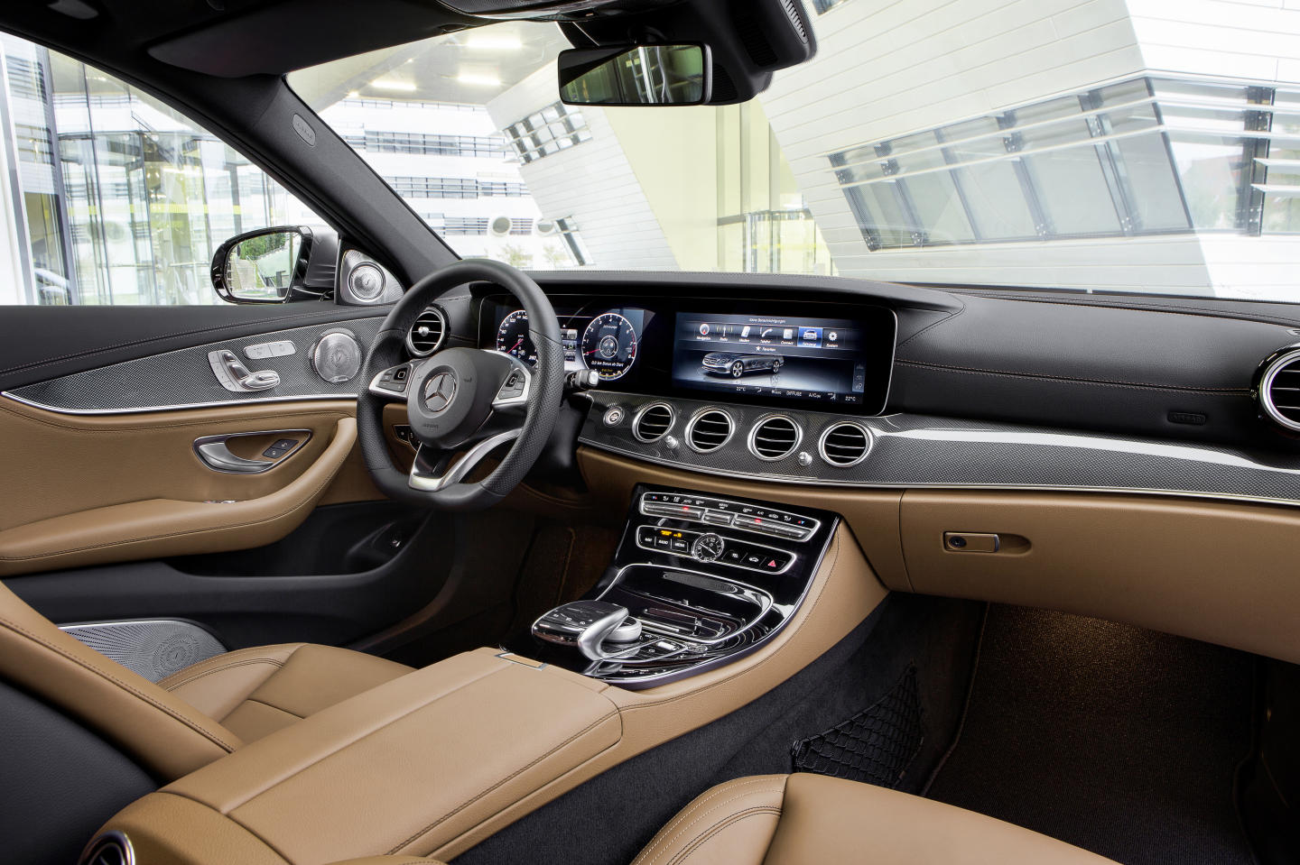 El nuevo Mercedes Clase E disponible desde Abril: Necesitarás, al menos, 48.900 euros...