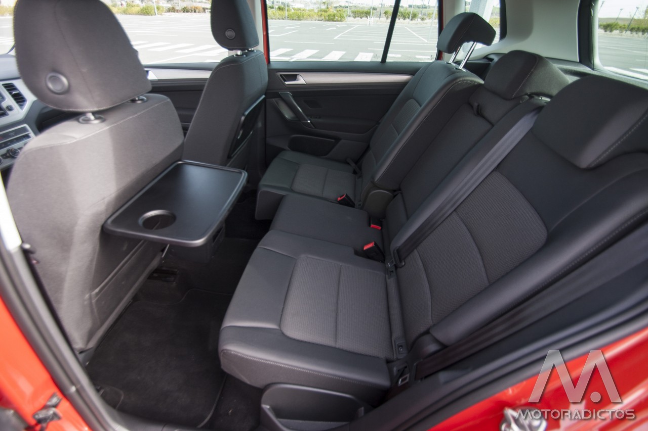 Prueba: Volkswagen Golf Sportsvan 1.6 TDI 110 CV DSG (diseño, habitáculo, mecánica) 8