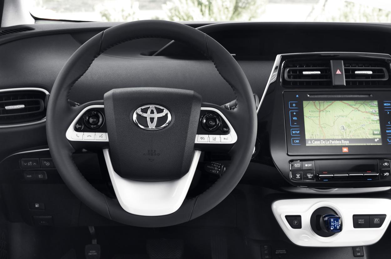 Toyota Prius 2016: Desde 29.900 euros en España, con un único acabado 3