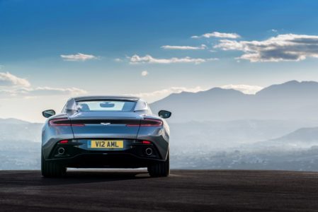 Aston Martin DB11: El DB9 pierde el torno