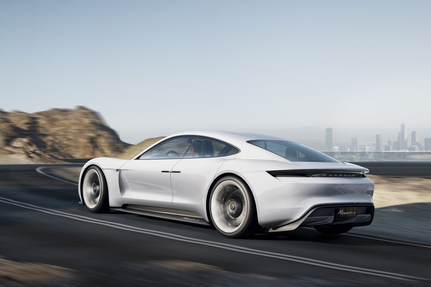 Porsche irá a por todas con el Mission E, superará al Model S en todos los aspectos