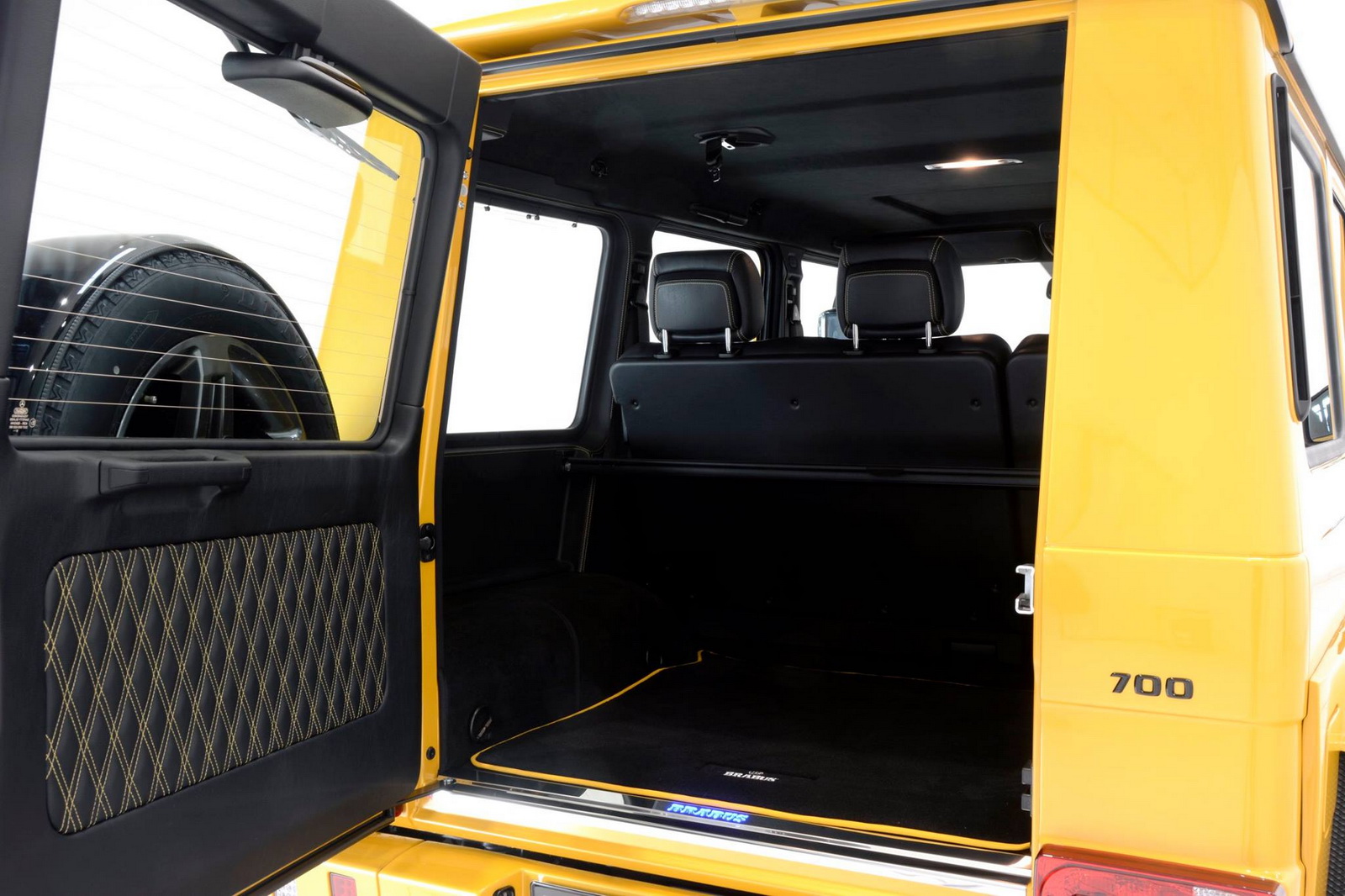 Este Brabus G63 Widestar de 700 CV es el centro de atención: ¿Quieres saber por qué?