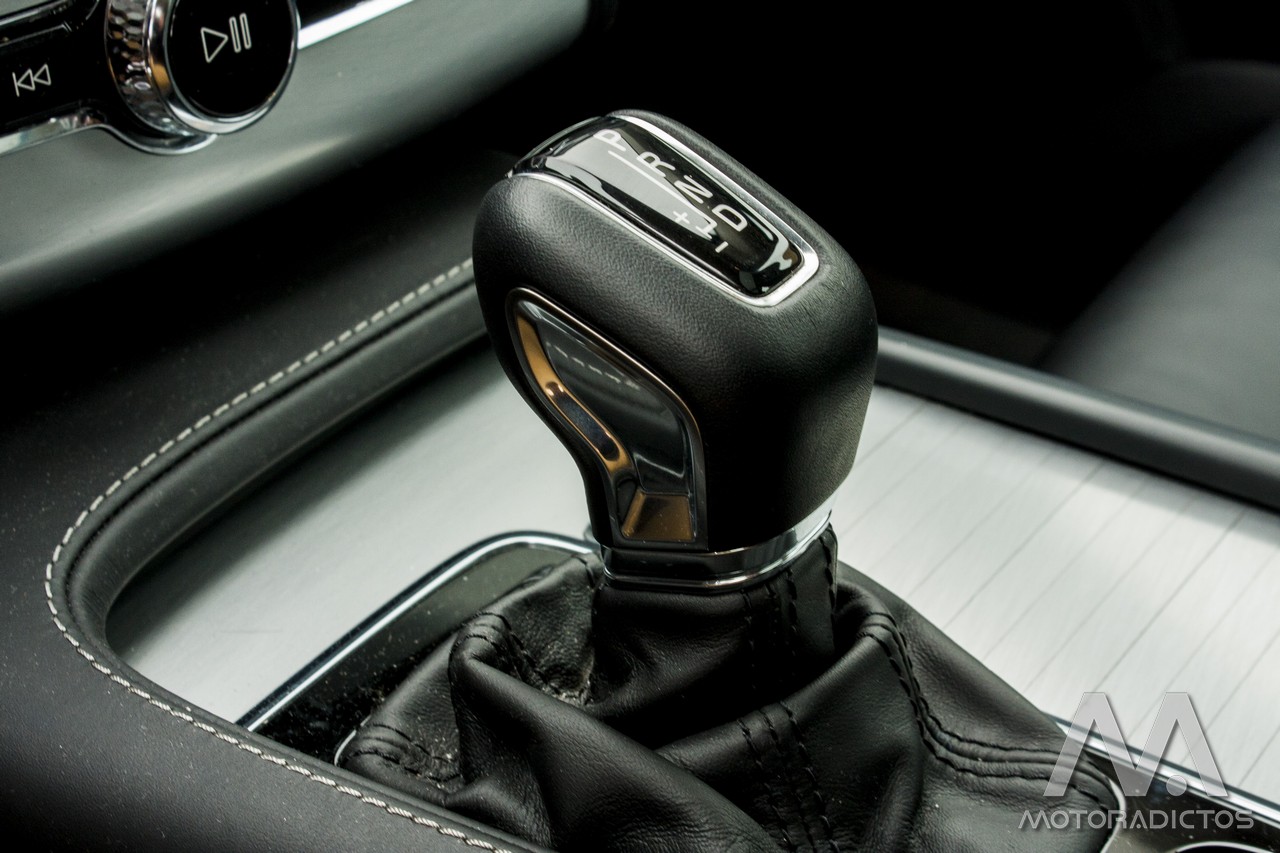 Prueba: Volvo XC90 D5 AWD (diseño, habitáculo, mecánica) 11