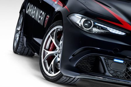 Alfa-Romeo-Giulia-QV0Police-12