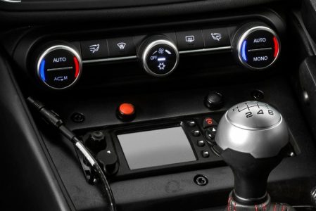 Alfa-Romeo-Giulia-QV0Police-24