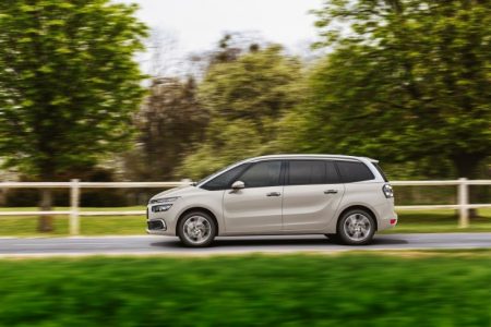 Citroën C4 Picasso y Grand C4 Picasso 2016: Más equipado y con un rediseño frontal