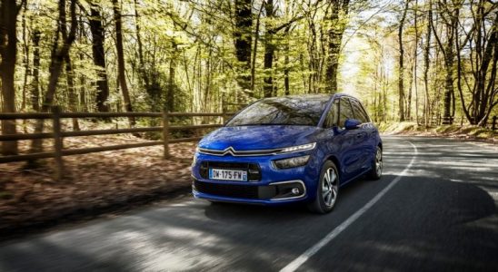 Citroën C4 Picasso y Grand C4 Picasso 2016: Más equipado y con un rediseño frontal