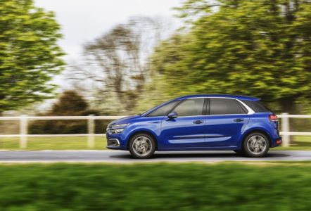 Citroën C4 Picasso y Grand C4 Picasso 2016: Más equipado y con un rediseño frontal