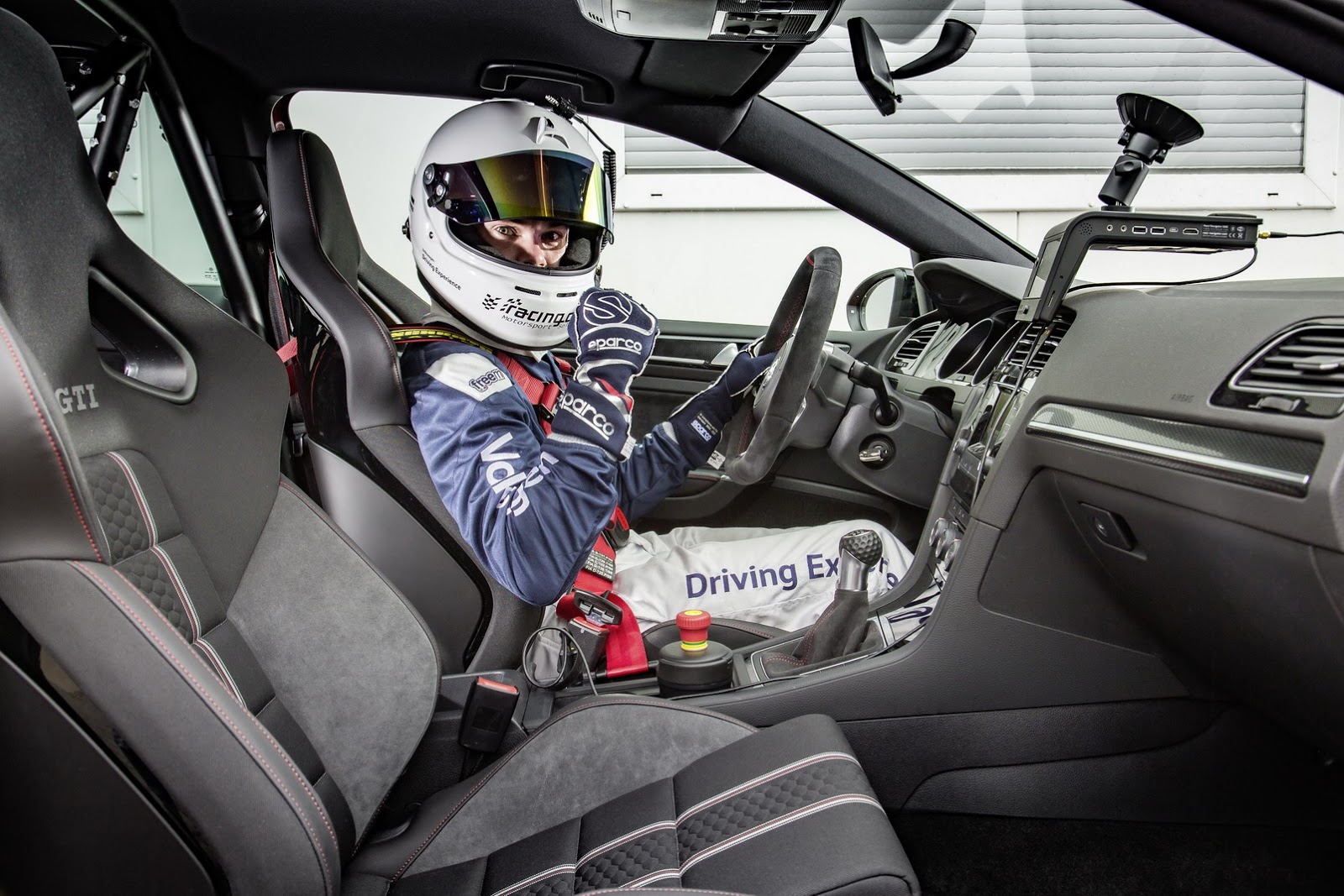 Oficial: El Volkswagen Golf GTI Clubsport S es más rápido en 'ring que el BMW M4 y Honda Civic Type R... 3