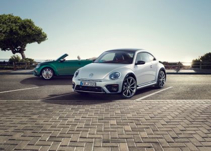 Volkswagen Beetle y Beetle Cabriolet 2017: Cambios estéticos para ganar presencia