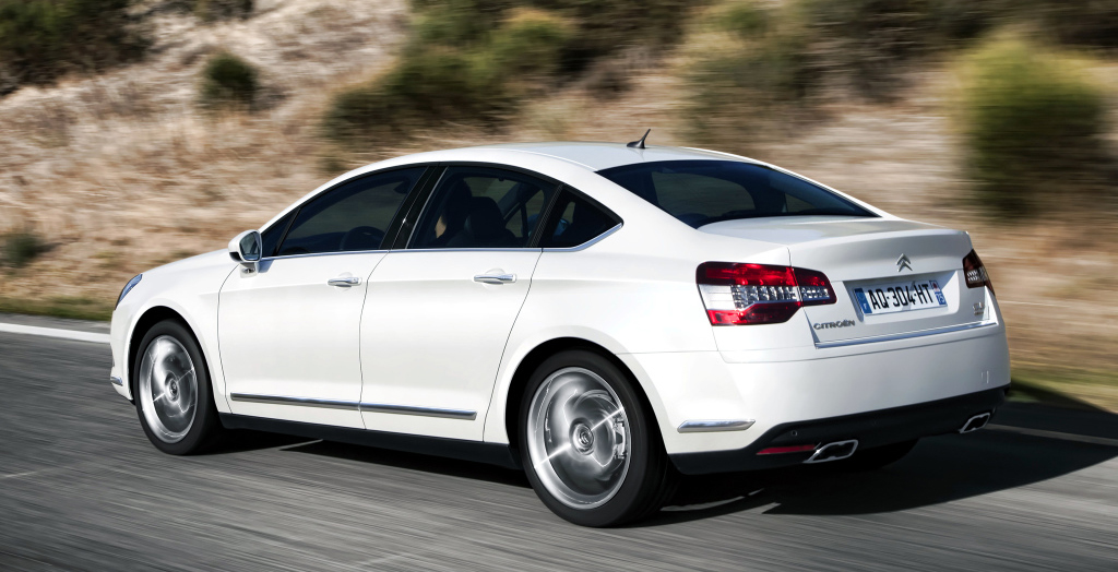 El Citroën C5 da el tiro de gracia con el verano: Ahora más equipado