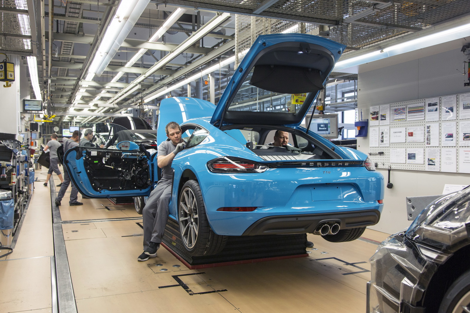 El Porsche 718 Cayman comienza su producción en Zuffenhausen