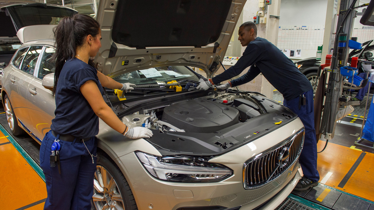 El primer Volvo V90 sale de fábrica 2