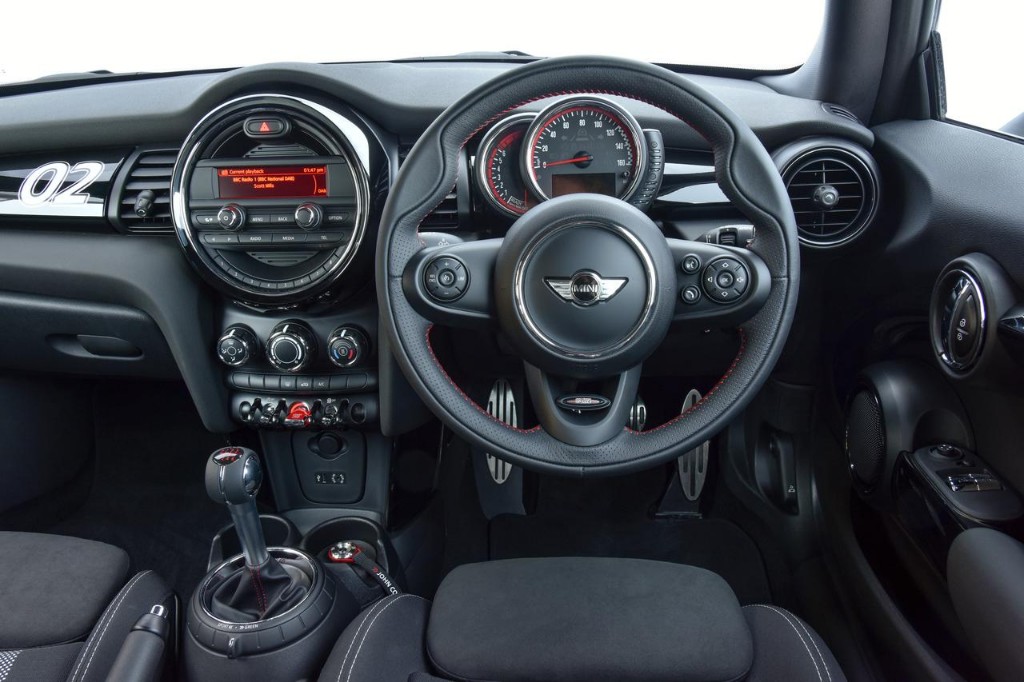 MINI John Cooper Works Challenge: 100 unidades para calle con esencia de competición 10