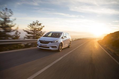 Opel Zafira 2017: Estética deportiva y más equipado que nunca