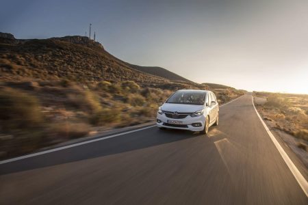 Opel Zafira 2017: Estética deportiva y más equipado que nunca