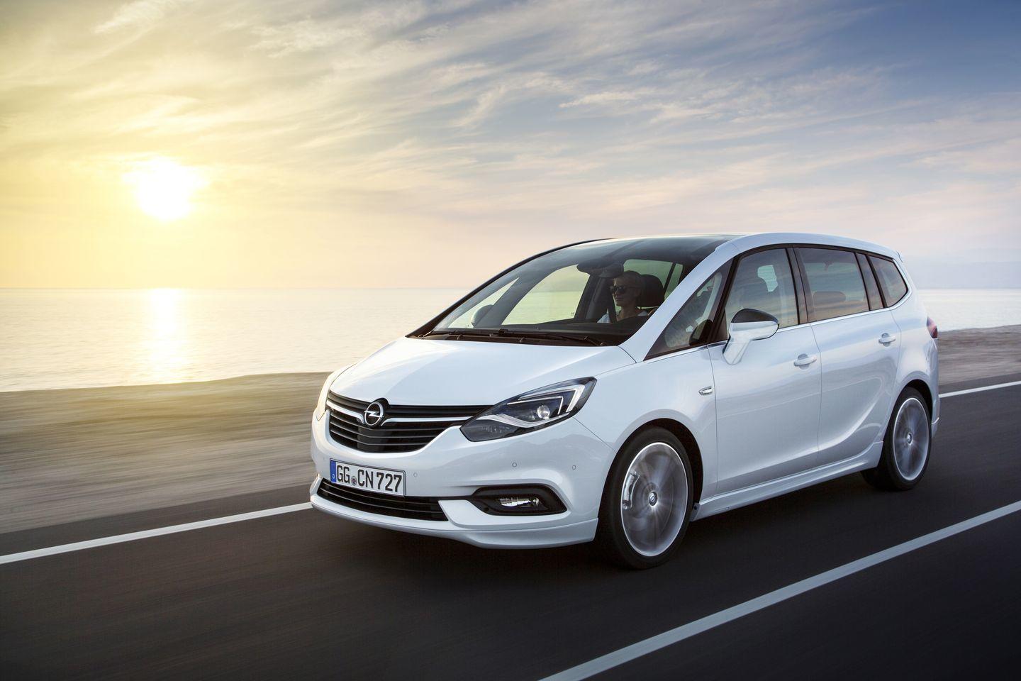 Opel Zafira 2017: Estética deportiva y más equipado que nunca