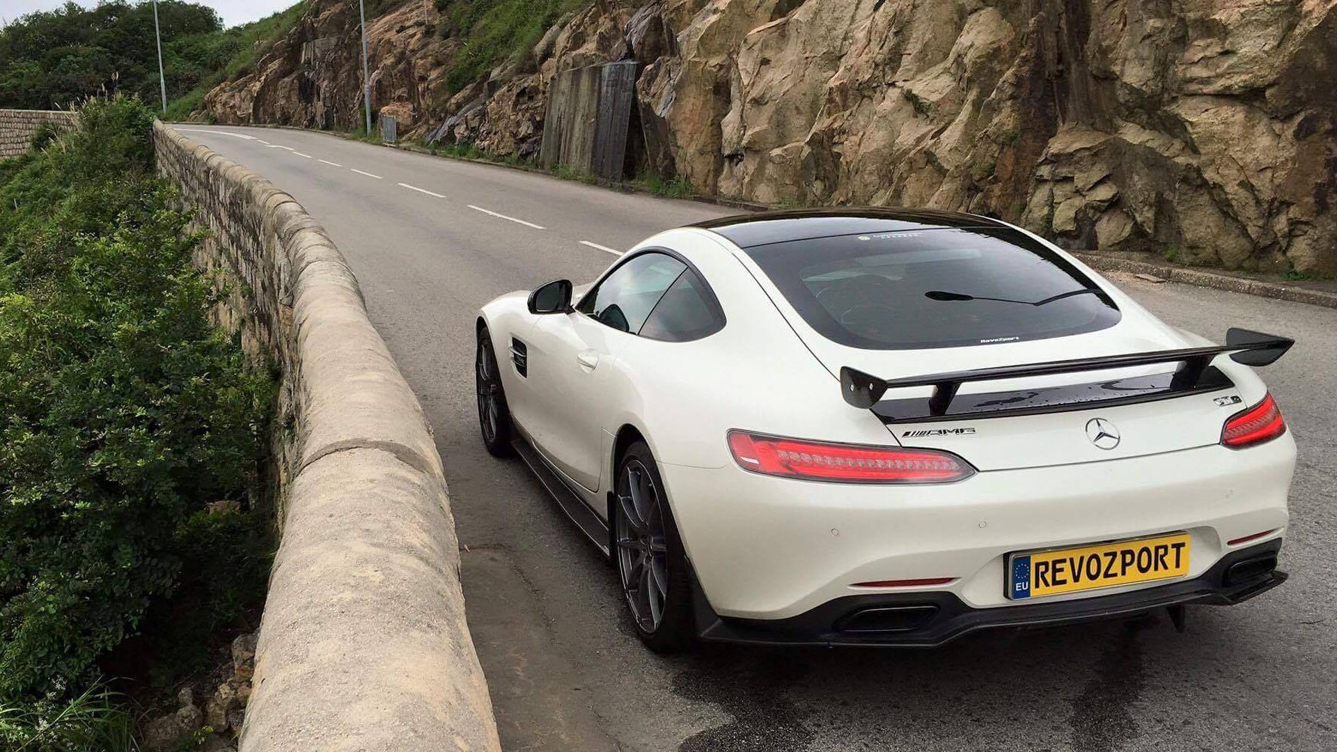 RevoZport le añade un toque picante a tu AMG GT S y lo deja en 659 CV 16