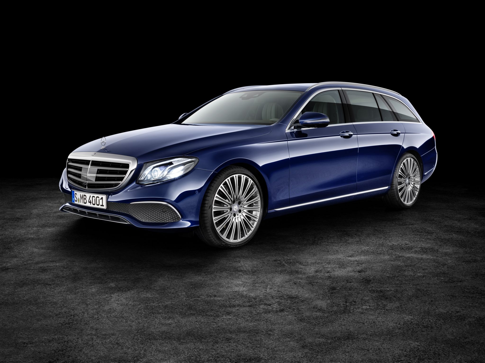 El Mercedes Clase E All Terrain continúa adelante, lo veremos este año 2