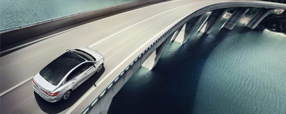 Renault Mégane Sedán 2017: Llega el eslabón anterior al Talisman