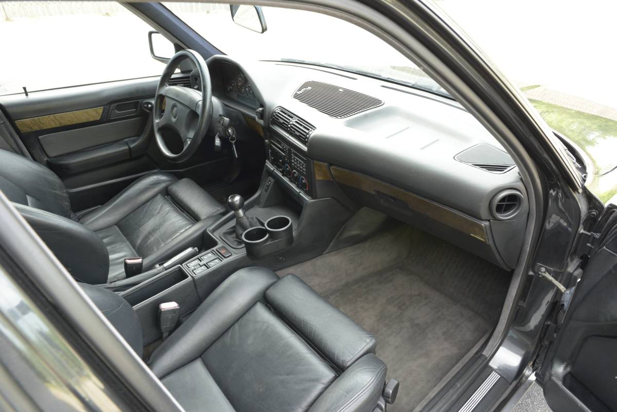 ¿Un BMW M5 E34 con el motor V12 de un BMW 850 CSi? Hoy te acercamos uno 3
