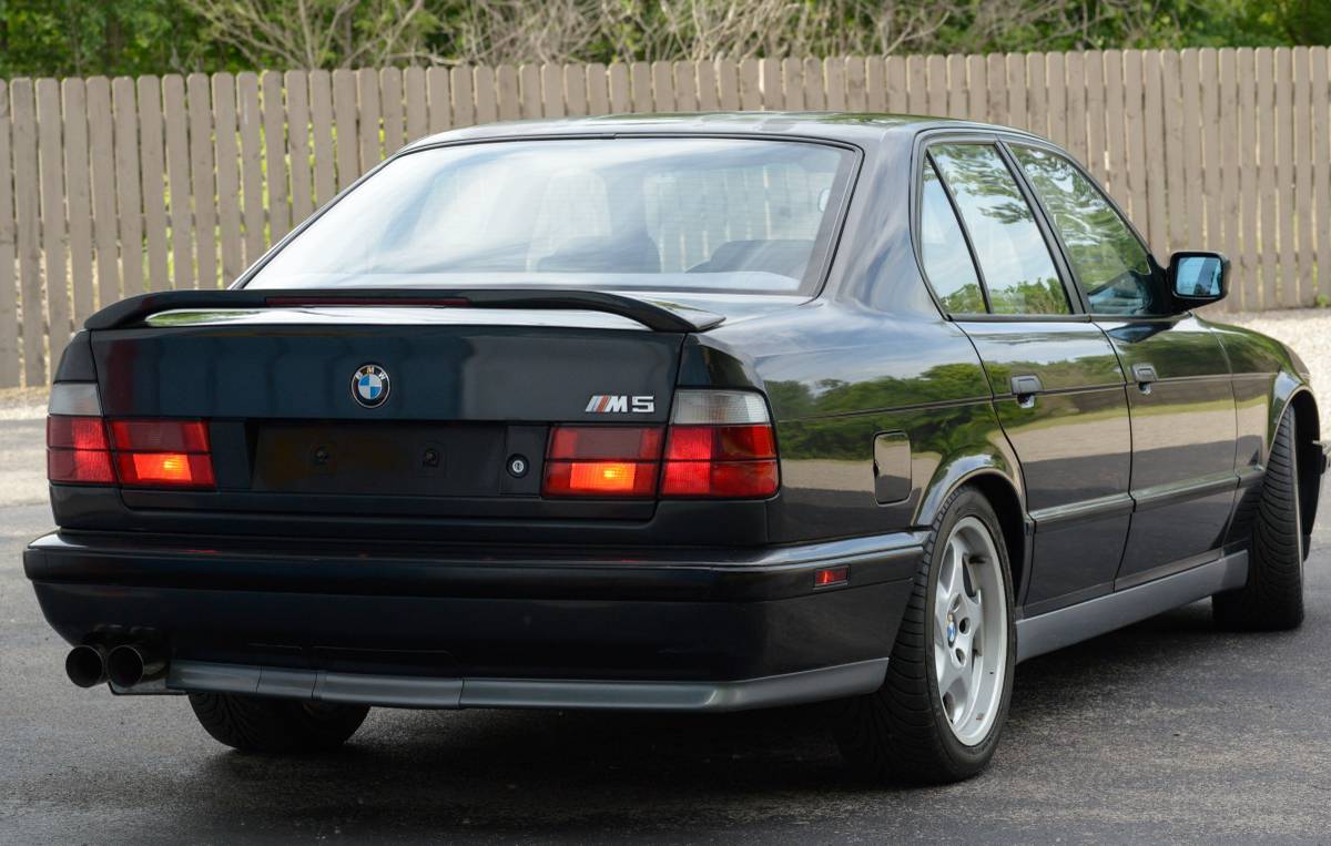 ¿Un BMW M5 E34 con el motor V12 de un BMW 850 CSi? Hoy te acercamos uno 5