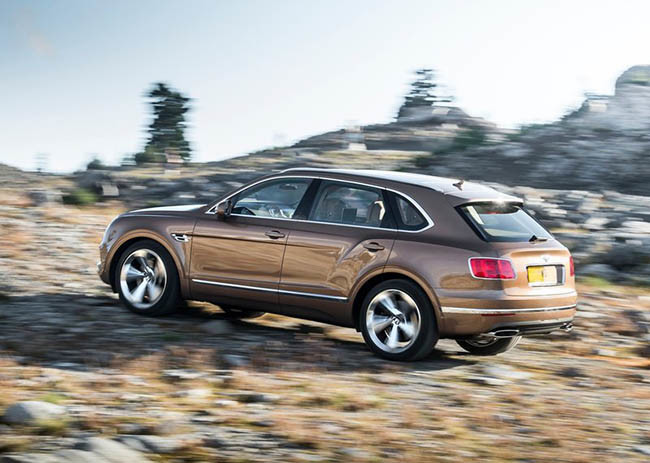 El Bentley Bentayga podría introducir una variante diésel con el motor del SQ7 TDI 1