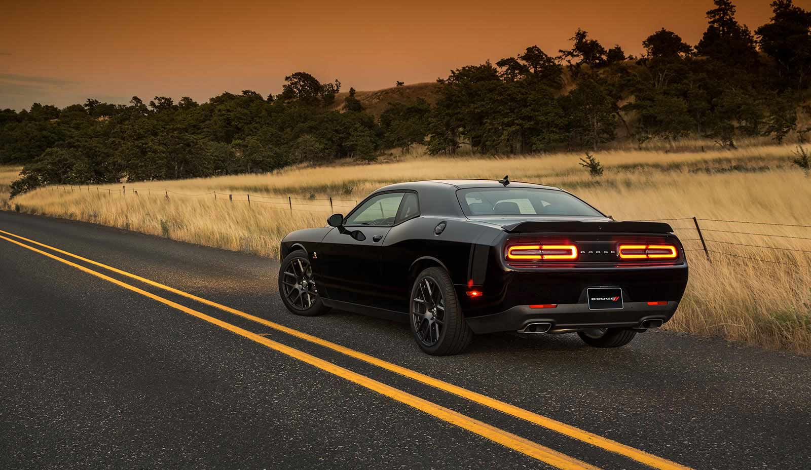 El Dodge Challenger continúa la senda del éxito, ya supera al Camaro