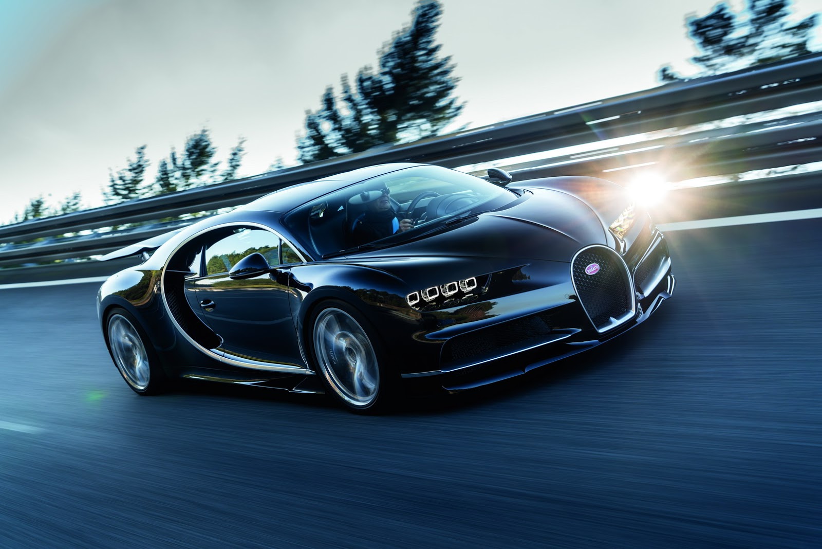 El futuro del Bugatti Chiron: híbrido y berlina