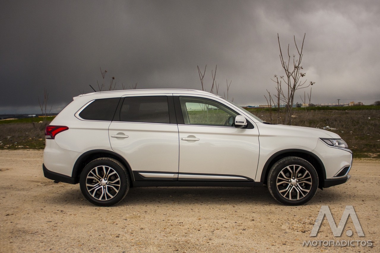 Prueba: Mitsubishi Outlander 220 DI-D 150 CV 2WD (diseño, habitáculo, mecánica)