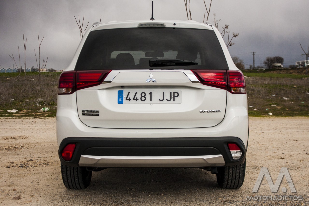 Prueba: Mitsubishi Outlander 220 DI-D 150 CV 2WD (diseño, habitáculo, mecánica) 5