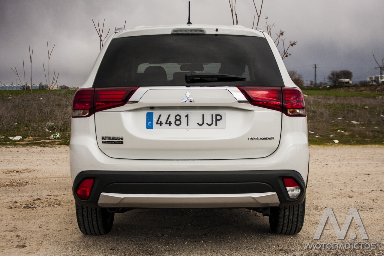 Prueba: Mitsubishi Outlander 220 DI-D 150 CV 2WD (diseño, habitáculo, mecánica)