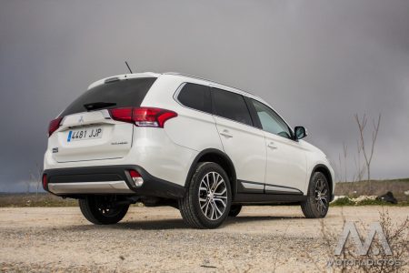 Prueba: Mitsubishi Outlander 220 DI-D 150 CV 2WD (equipamiento, comportamiento, conclusión)