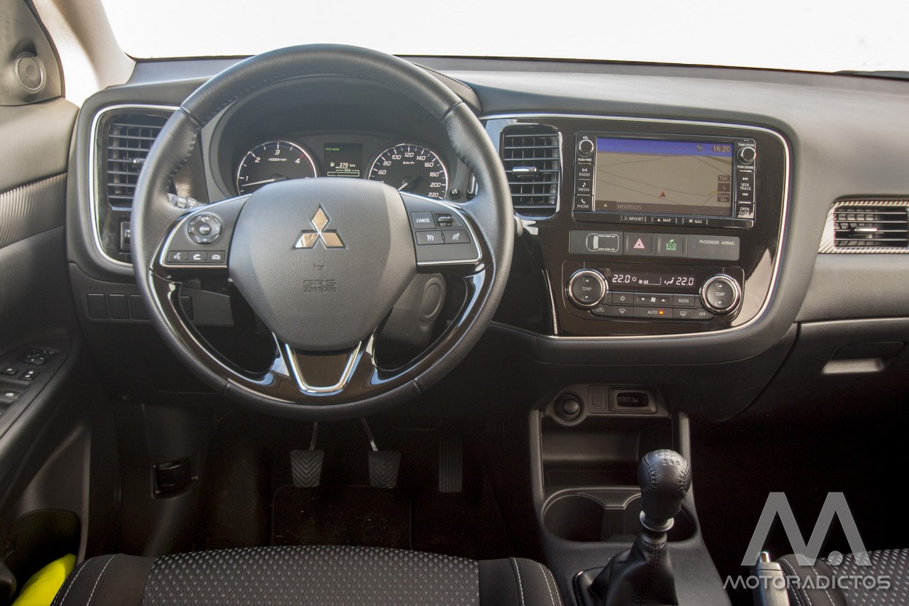 Prueba: Mitsubishi Outlander 220 DI-D 150 CV 2WD (diseño, habitáculo, mecánica) 23
